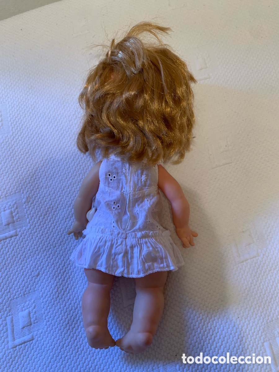 Casas de mu&ntilde;ecas: Mu&ntilde;eca antigua sin caja - Foto 3