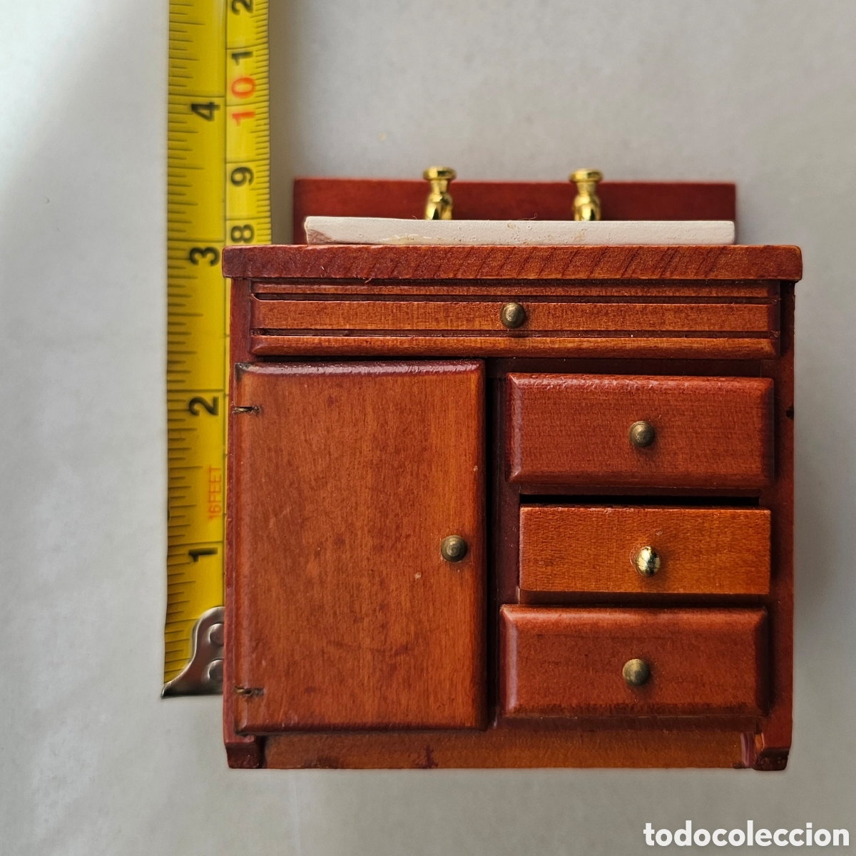 Casas de mu&ntilde;ecas: Lavabo de estilo cl&aacute;sico para casa de mu&ntilde;ecas - Foto 5