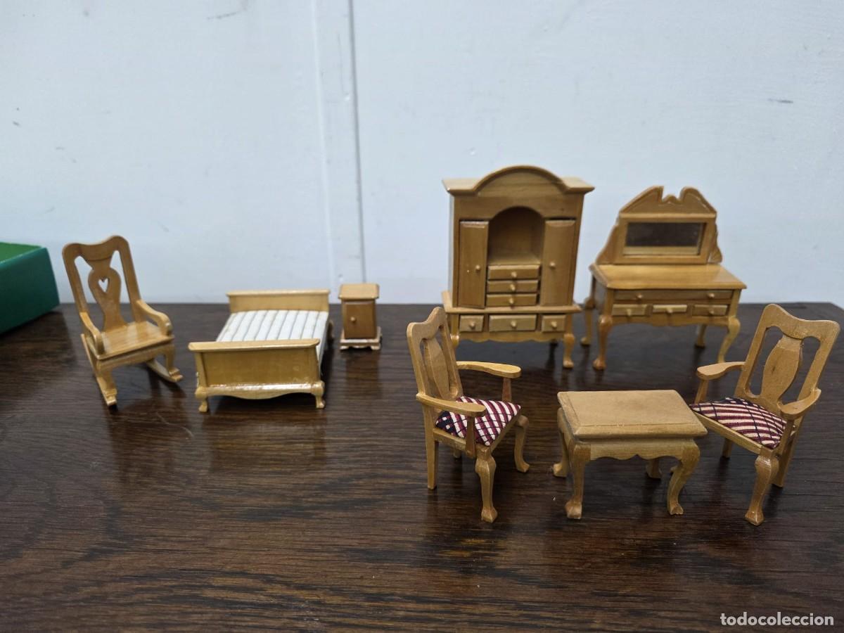 Casas de mu&ntilde;ecas: CONJUNTO DE MUEBLES DE MADERA PARA CASA DE MU&Ntilde;ECAS - Foto 2