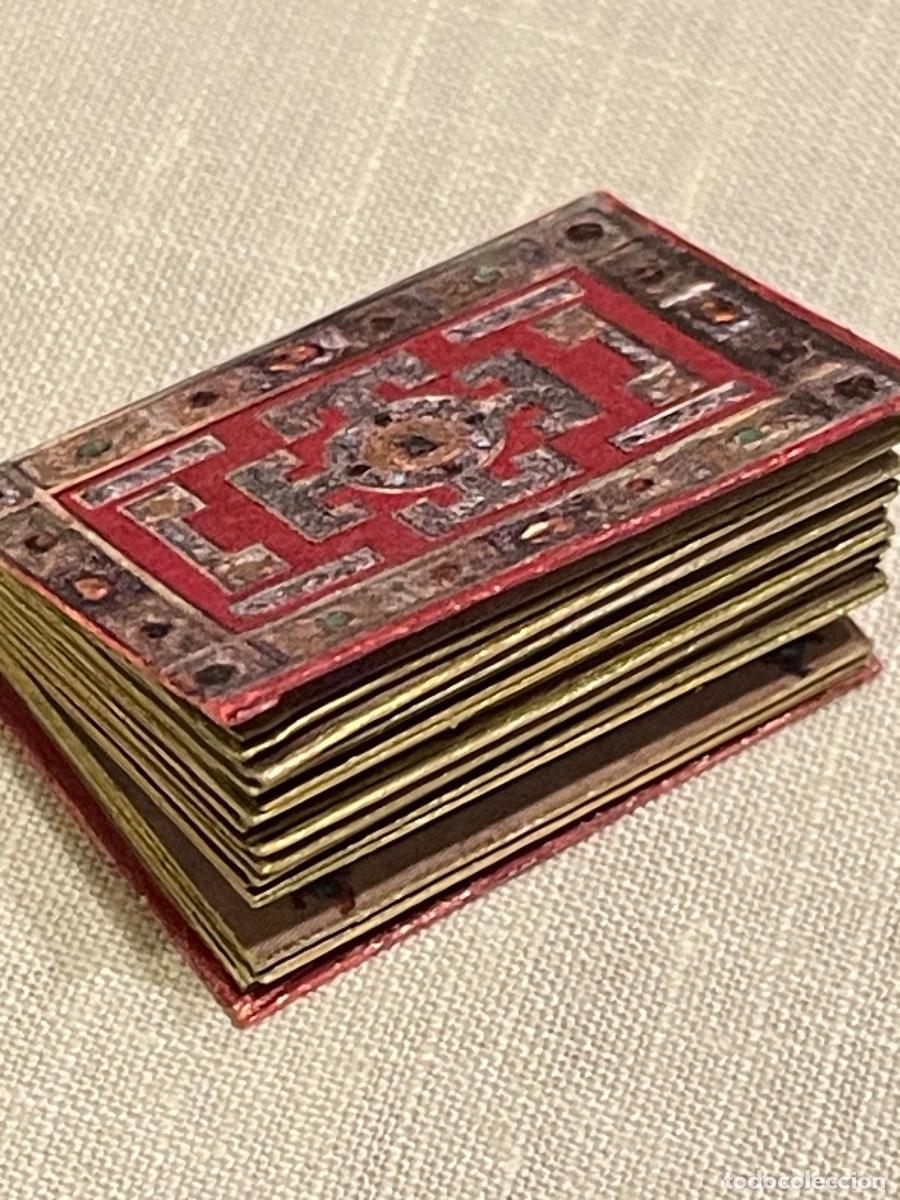 Casas de mu&ntilde;ecas: Libro medieval religioso en miniatura para casa de mu&ntilde;ecas - Foto 8
