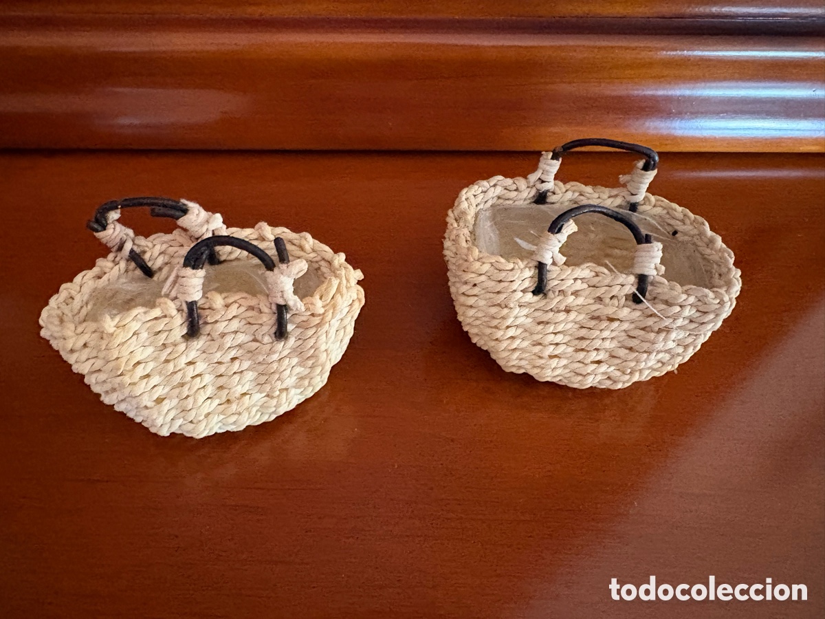 Casas de mu&ntilde;ecas: Dos capazos hechas a mano para mu&ntilde;ecas - Foto 1