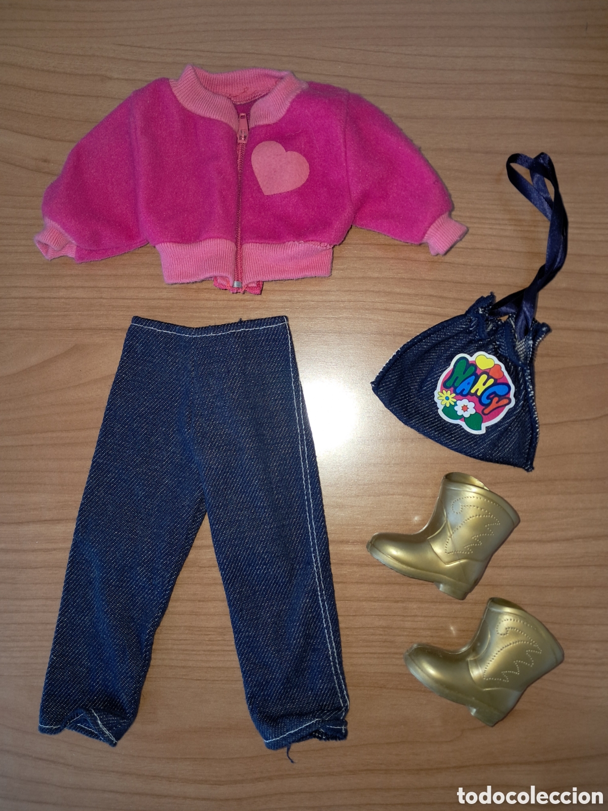 Casas de mu&ntilde;ecas: CONJUNTO DE ROPA NANCY ORIGINAL DE FAMOSA - Foto 1