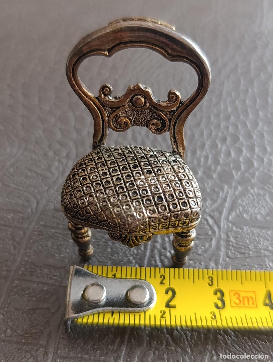 Casas de mu&ntilde;ecas: Peque&ntilde;a silla de metal - Foto 1