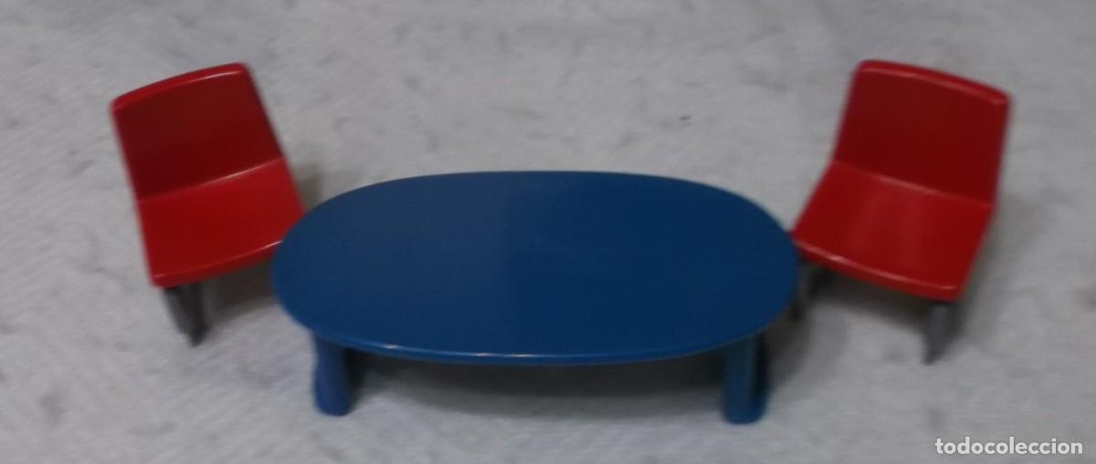 Casas de mu&ntilde;ecas: mesa y dos sillas para casa de mu&ntilde;ecas - Foto 1