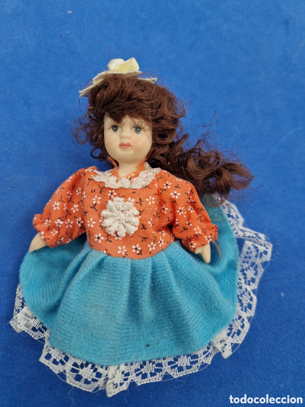 Casas de mu&ntilde;ecas: Mu&ntilde;eca de porcelana peque&ntilde;a - Foto 1