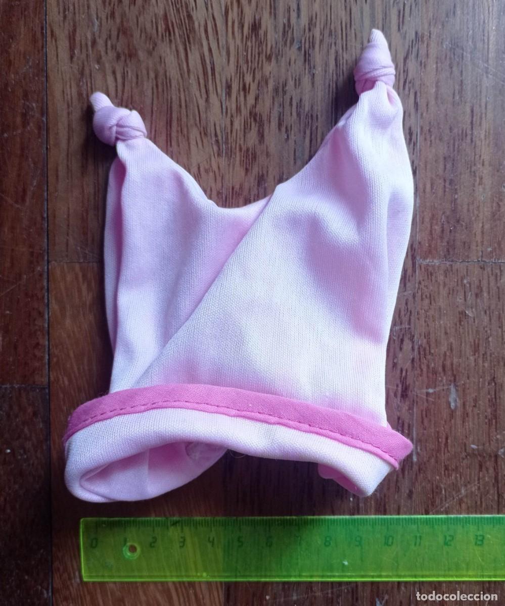 Casas de mu&ntilde;ecas: GORRO MU&Ntilde;ECA COLOR ROSA - Foto 1