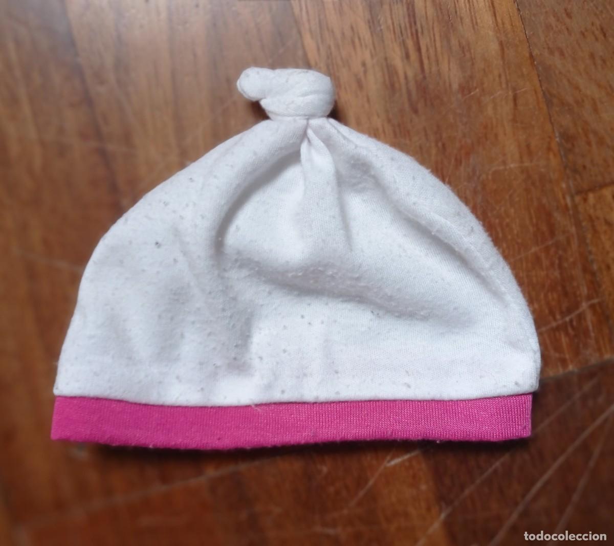 Casas de mu&ntilde;ecas: GORRO MU&Ntilde;ECA COLOR ROSA Y BLANCO - Foto 1