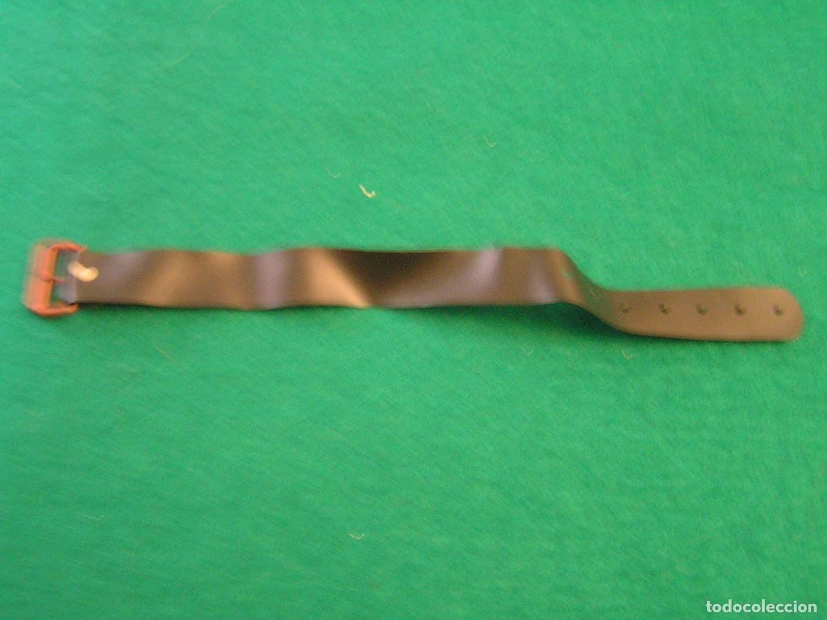 Casas de mu&ntilde;ecas: Antiguo cintur&oacute;n de pl&aacute;stico para mu&ntilde;ecas. Largo: 18 cm. - Foto 3