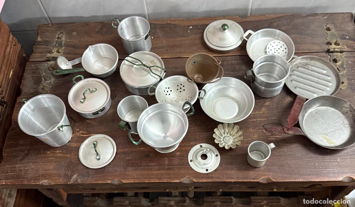 Casas de mu&ntilde;ecas: Lote de cacharros de cocina para casa de mu&ntilde;ecas - Foto 1