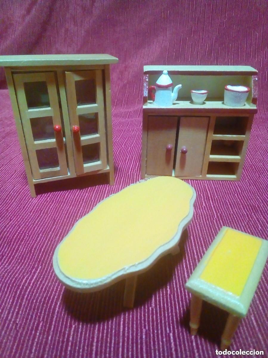 Casas de mu&ntilde;ecas: mobiliario de madera para casa de mu&ntilde;ecas - Foto 1