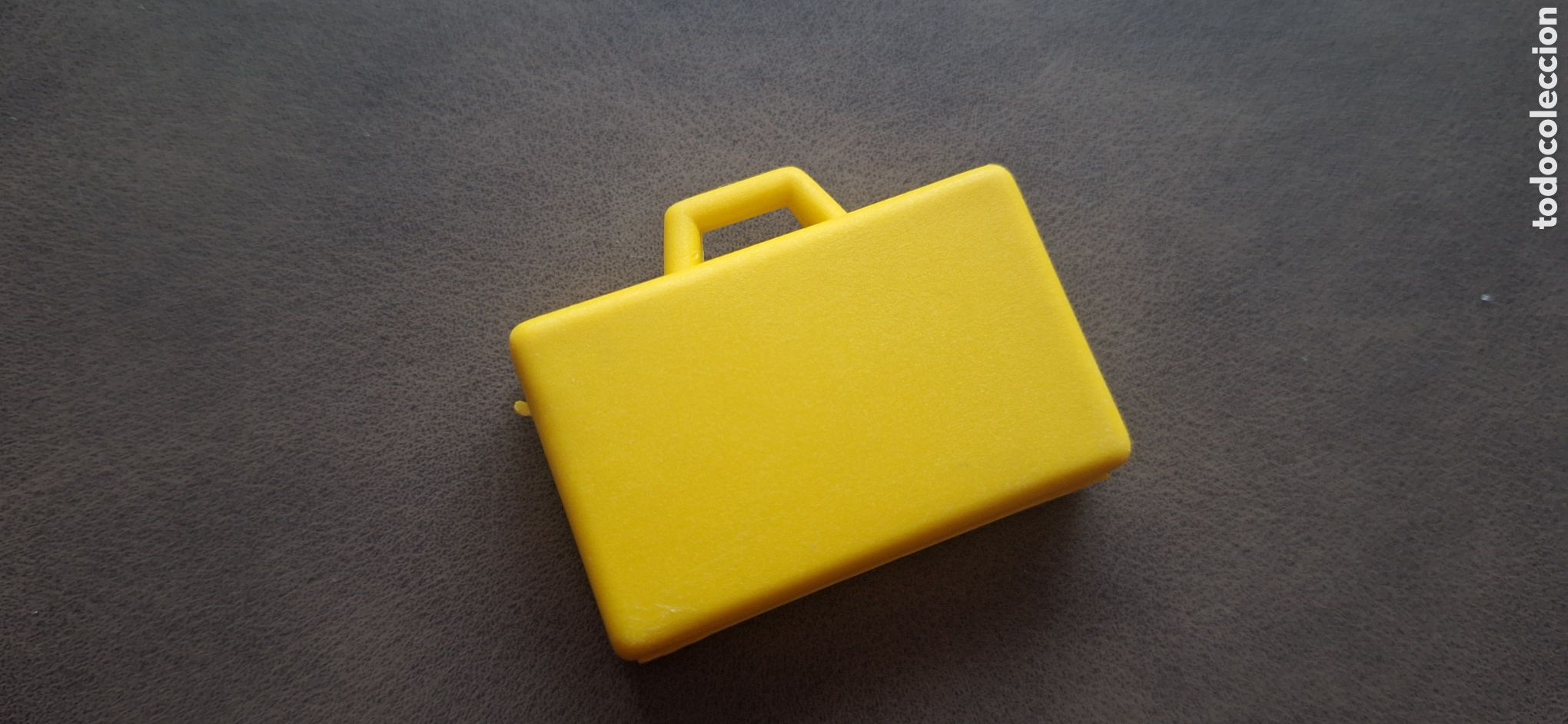 Casas de mu&ntilde;ecas: maletin para mu&ntilde;eca medida chabel - Foto 1