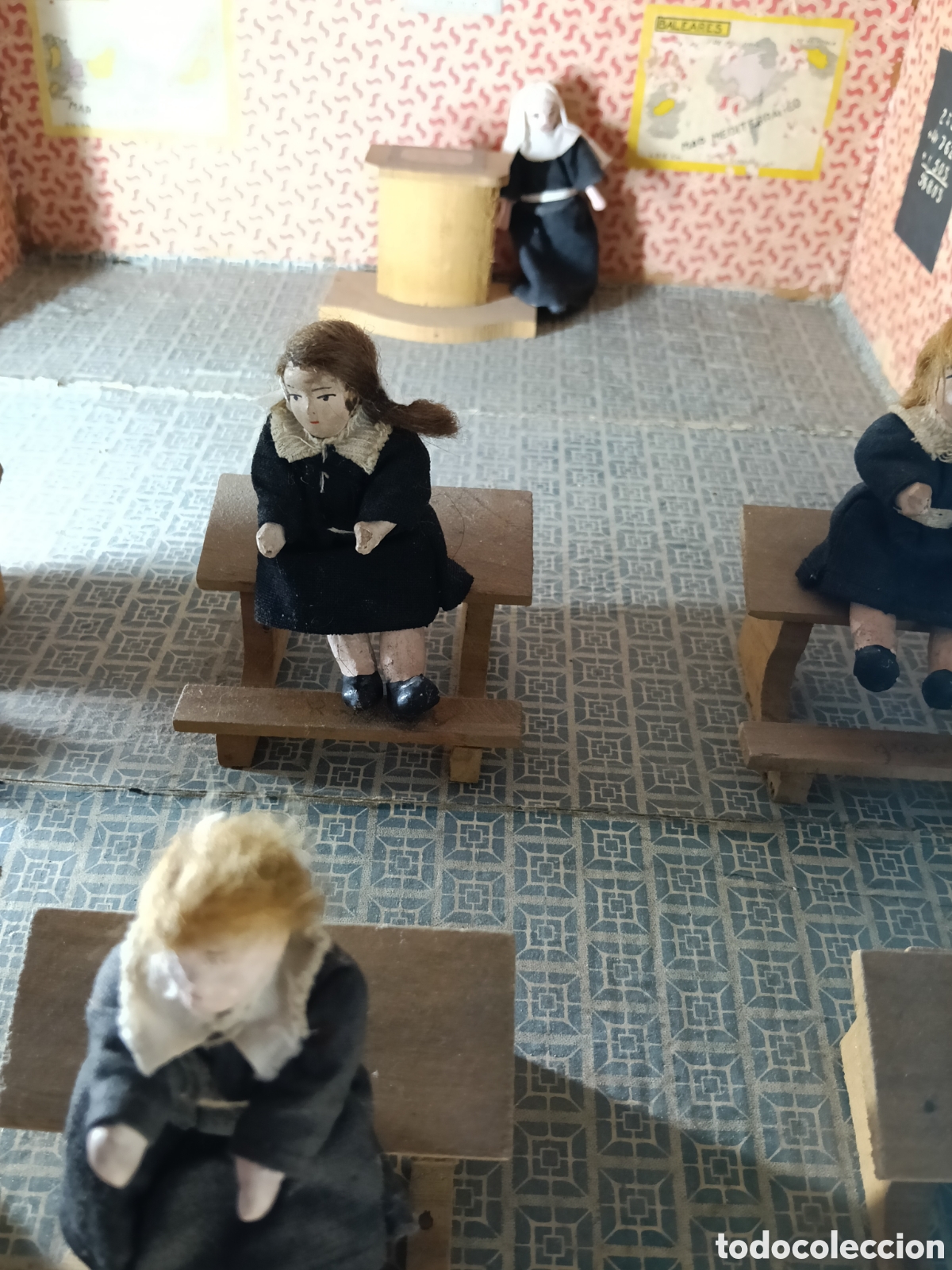 Casas de mu&ntilde;ecas: Escuela de ni&ntilde;as con monja - Foto 7