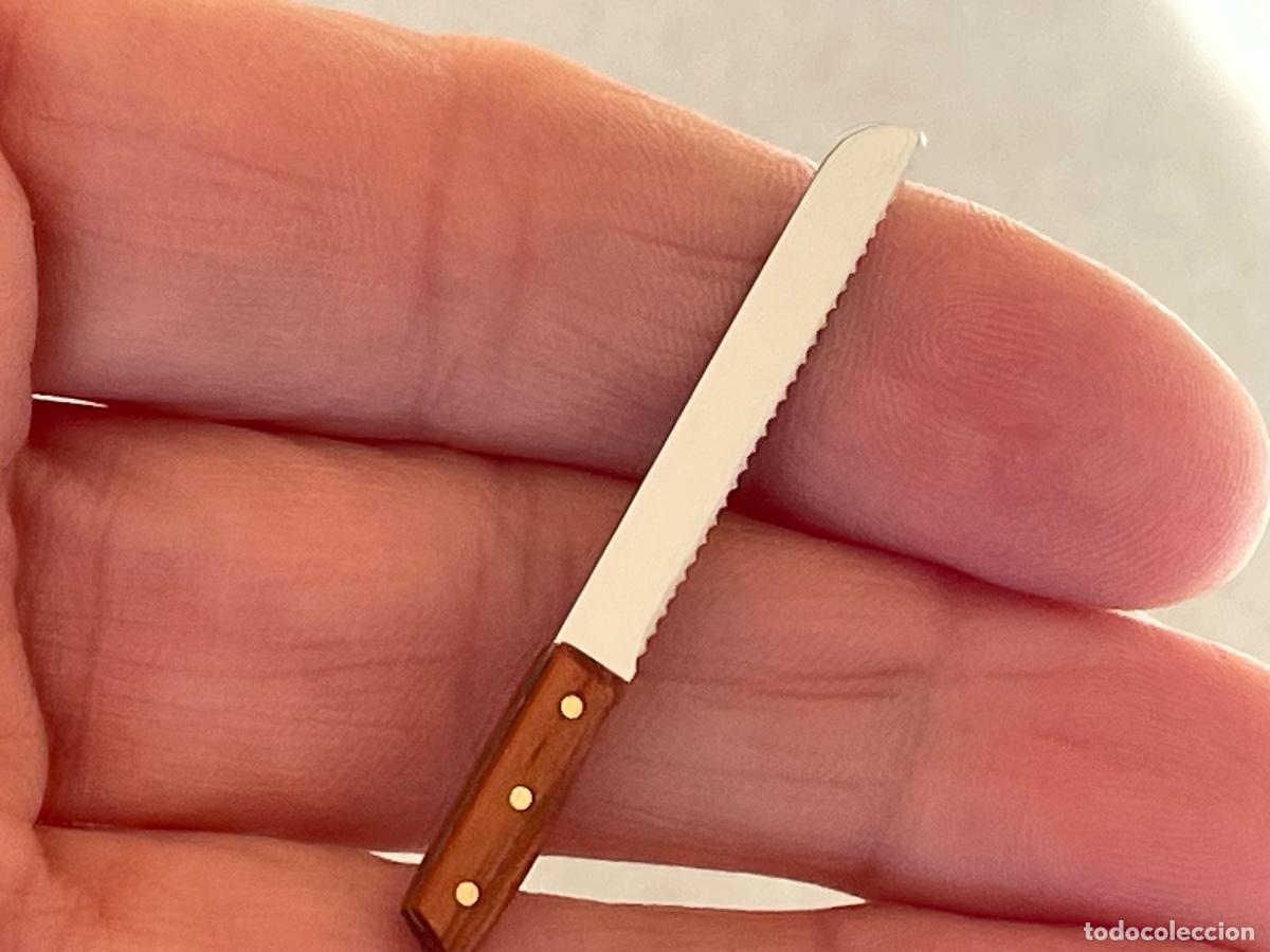 Casas de mu&ntilde;ecas: Cuchillo del pan en miniatura para casa de mu&ntilde;ecas - Foto 2