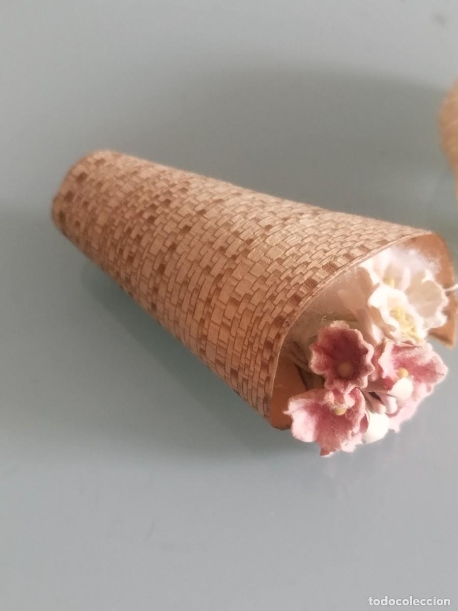 Casas de mu&ntilde;ecas: Dos cestos de flores. Complemento para mu&ntilde;ecas. - Foto 2