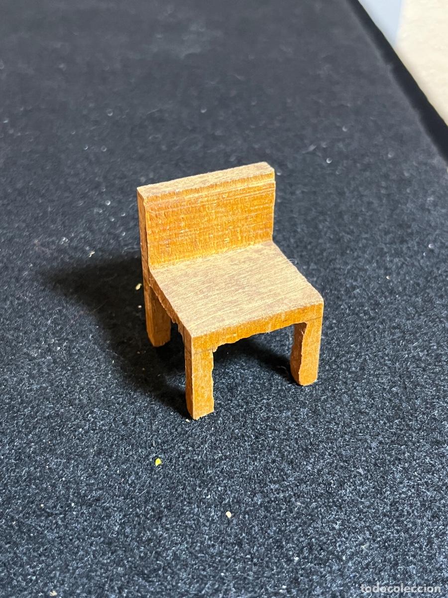 Casas de mu&ntilde;ecas: Silla miniatura madera maciza tallada casa mu&ntilde;ecas mueble r&uacute;stico - Foto 1