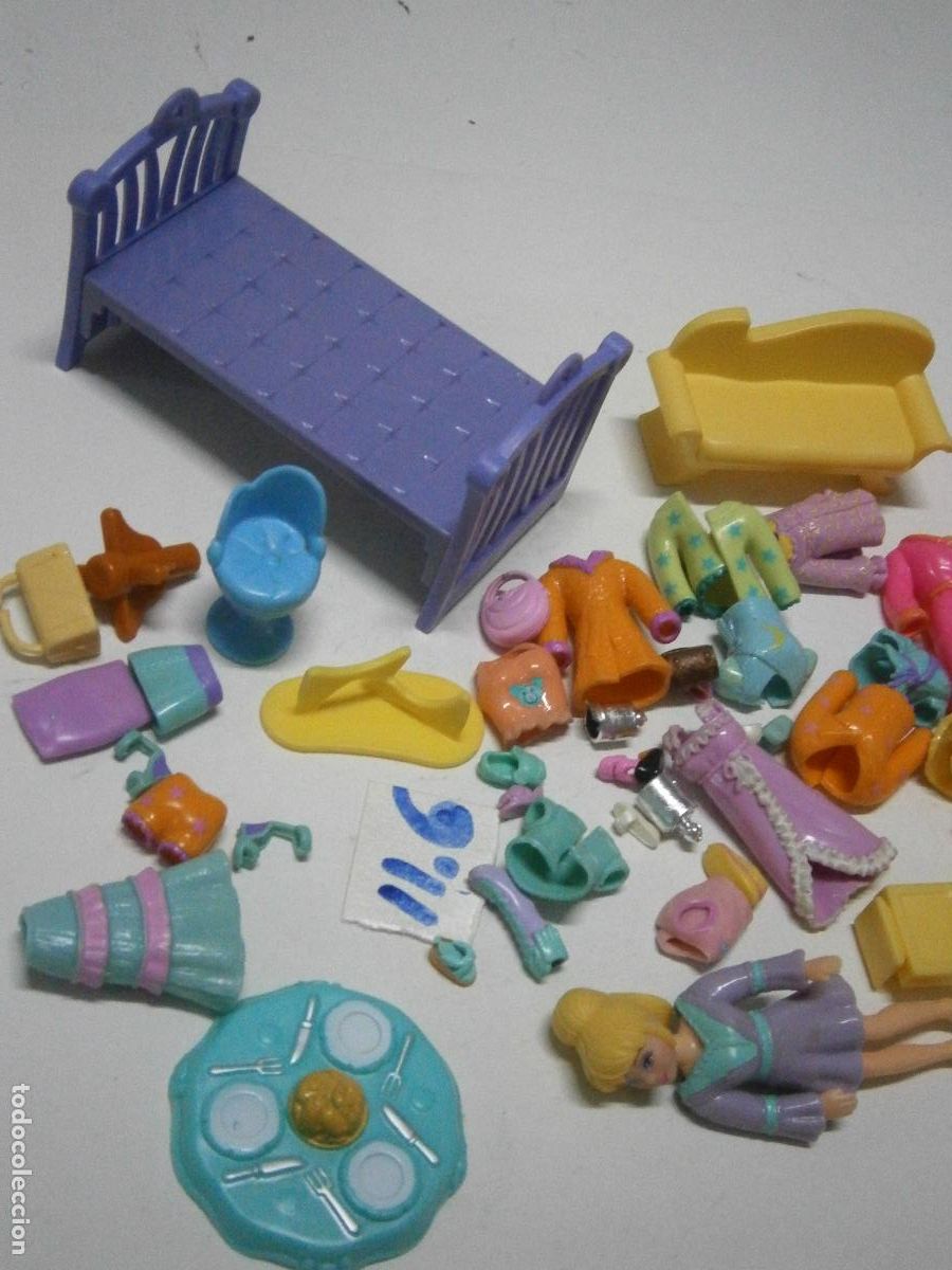 Casas de mu&ntilde;ecas: GRAN LOTE DE MU&Ntilde;ECAS Y COMPLEMENTOS MINIATURA DE TODO TIPO - Foto 3