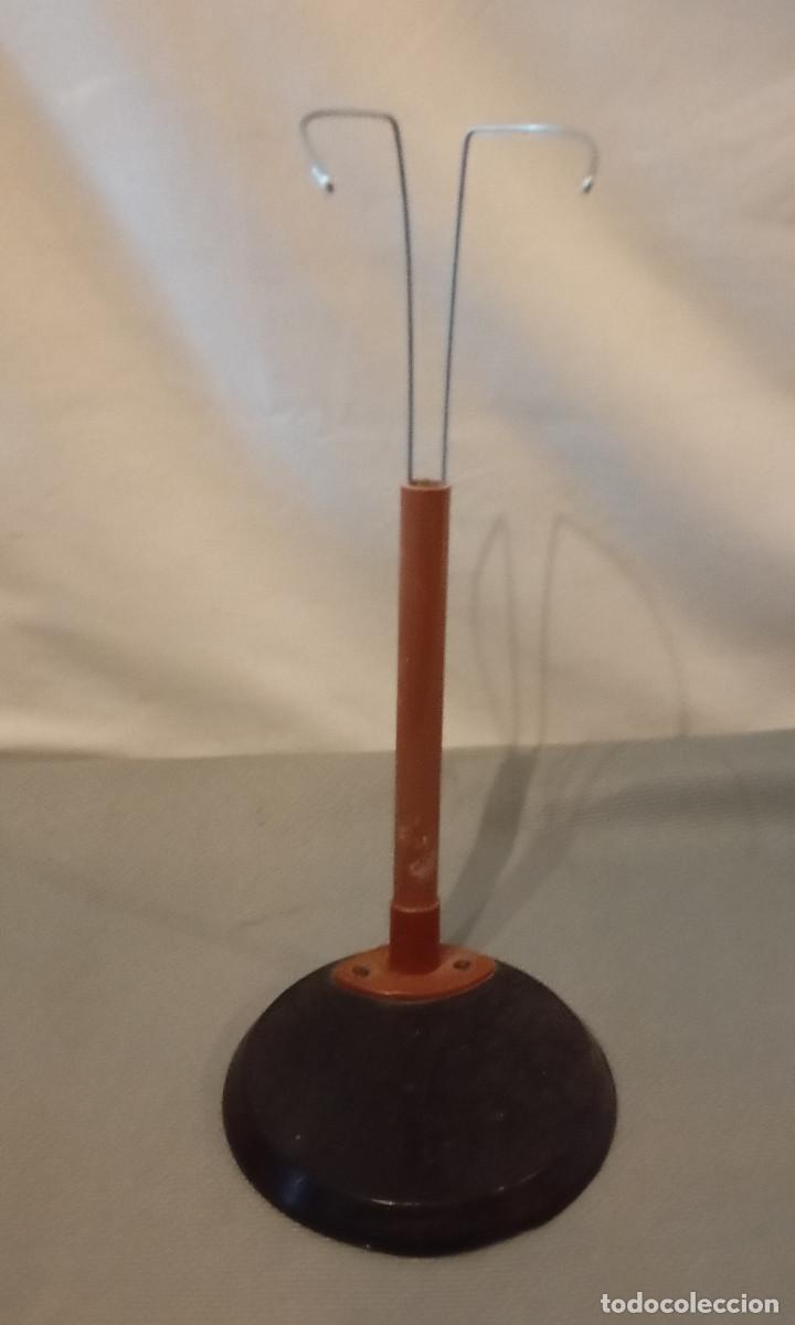 Casas de mu&ntilde;ecas: Soporte negro para mu&ntilde;ecas - Foto 6