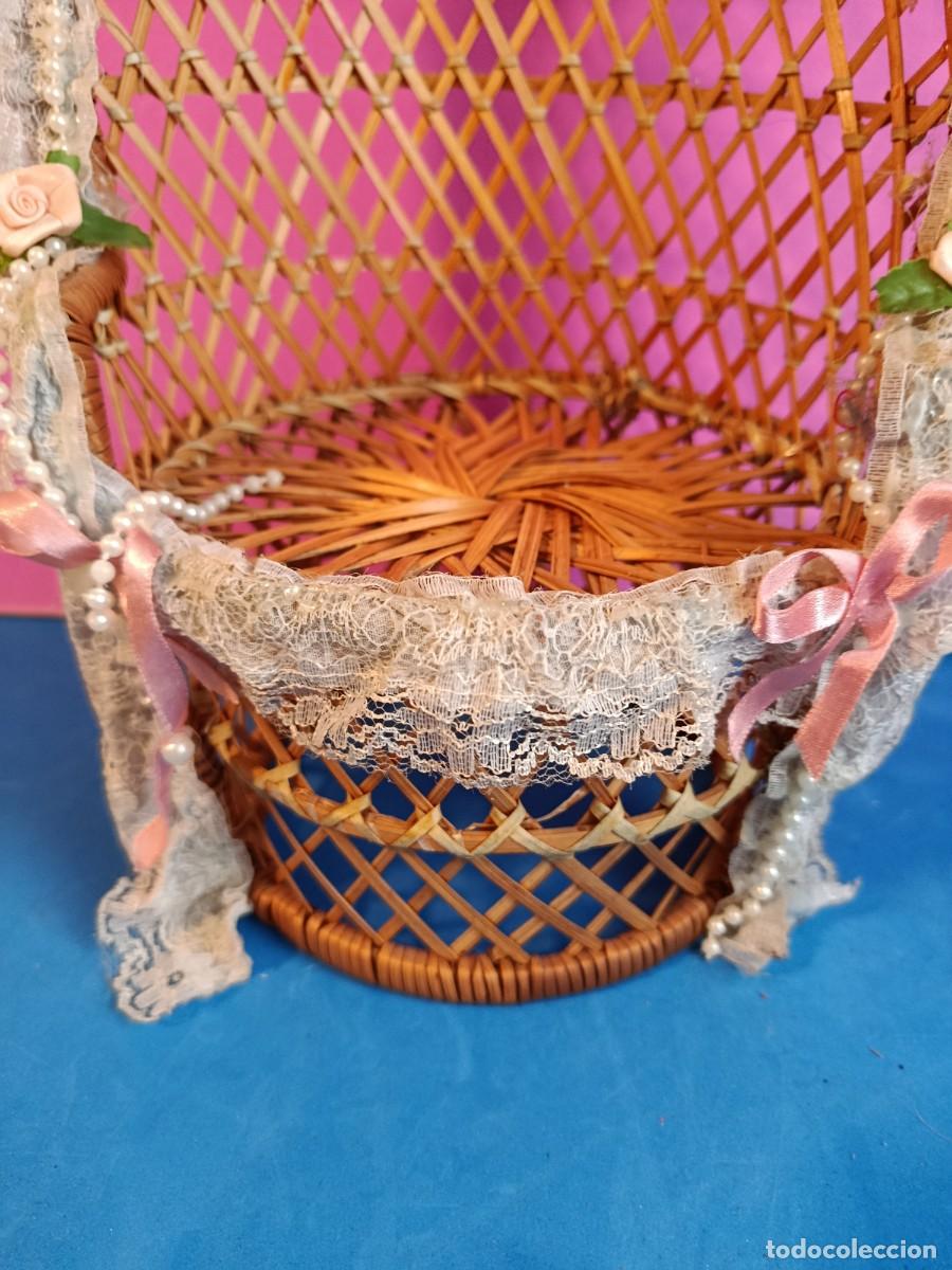 Casas de mu&ntilde;ecas: SILLA DE MIMBRE PARA MU&Ntilde;ECA - Foto 2