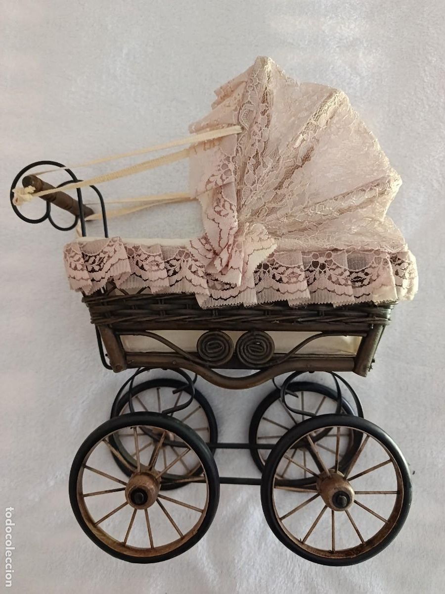 Casas de mu&ntilde;ecas: COCHECITO DE COLECCION ESTILO VICTORIANO - Foto 1