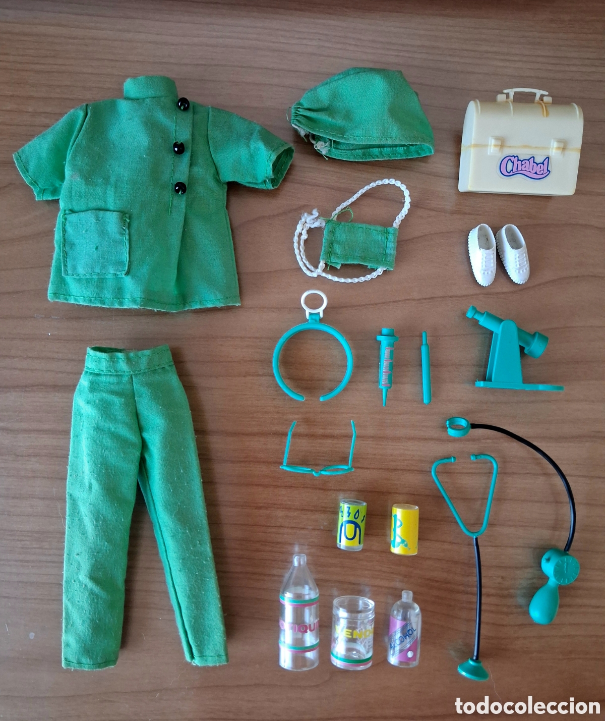 Casas de Mu&ntilde;ecas: CONJUNTO CHABEL HOSPITAL QUIR&Oacute;FANO CON ACCESORIOS. FEBER. A&Ntilde;OS 80