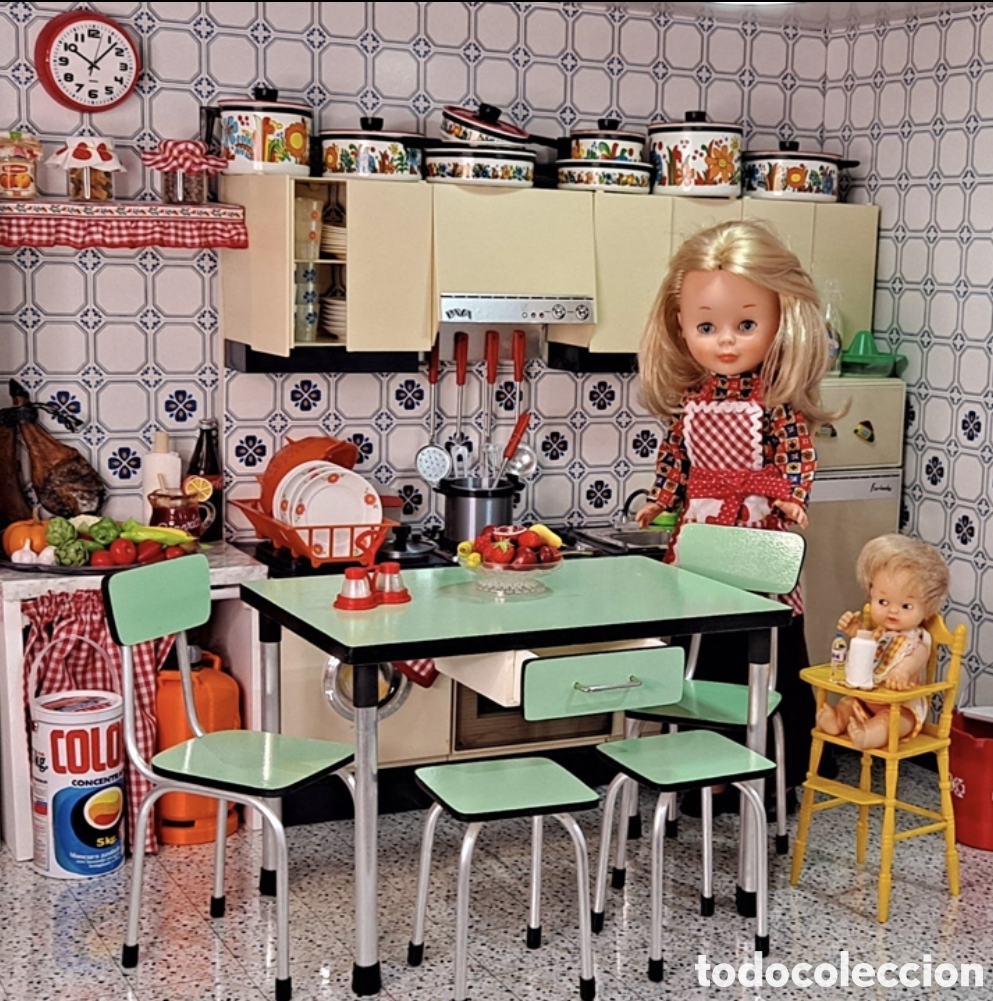 Casas de mu&ntilde;ecas: Mesa y sillas nancy de cocina - Foto 4