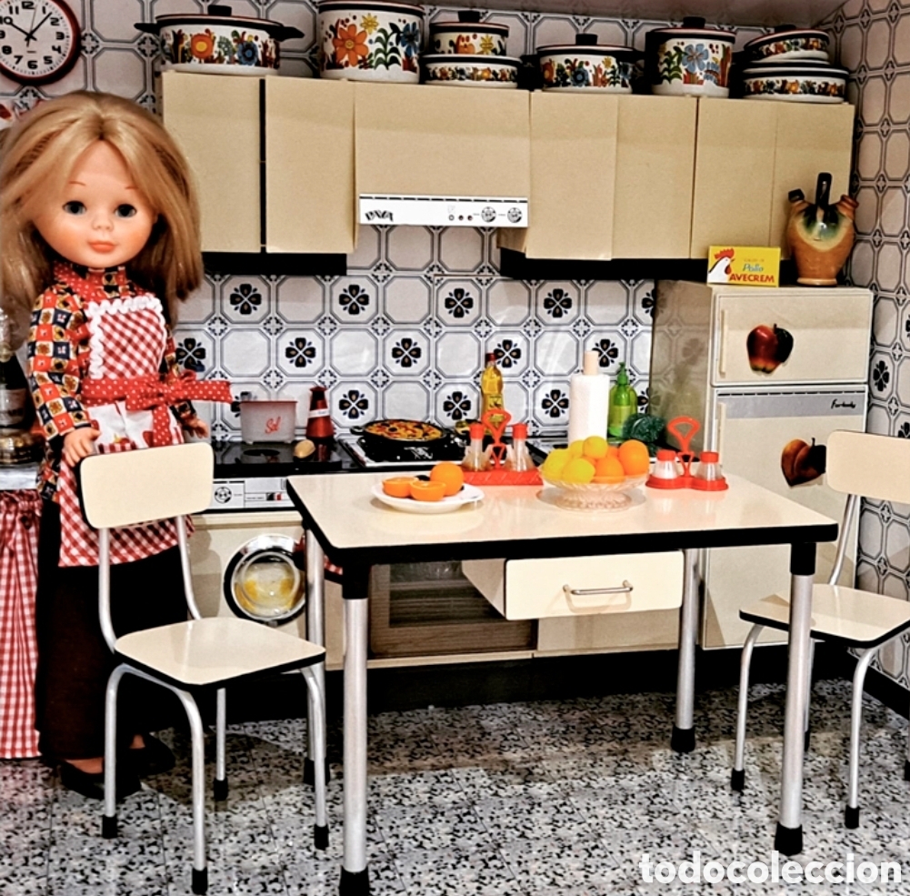 Casas de Mu&ntilde;ecas: Mesa y sillas nancy de cocina