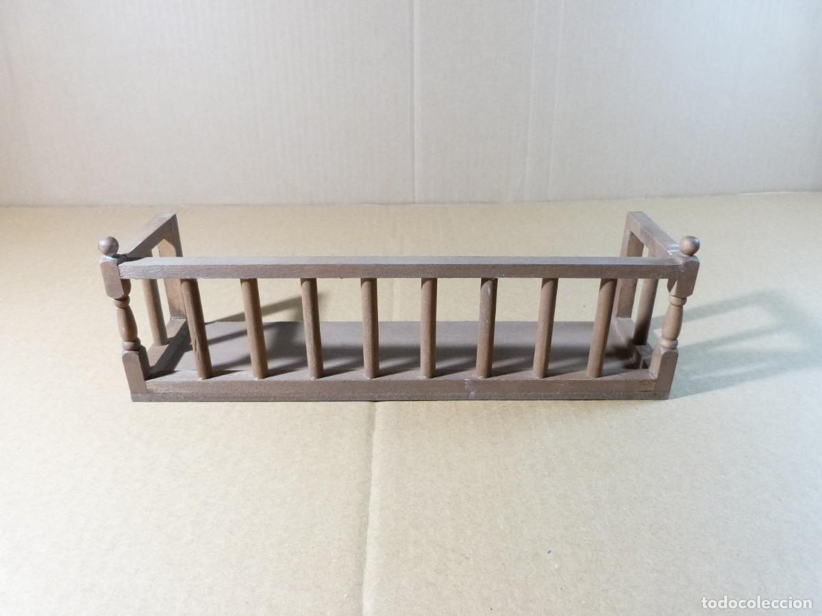 Casas de Mu&ntilde;ecas: Balcon barandilla de madera para casa de mu&ntilde;ecas