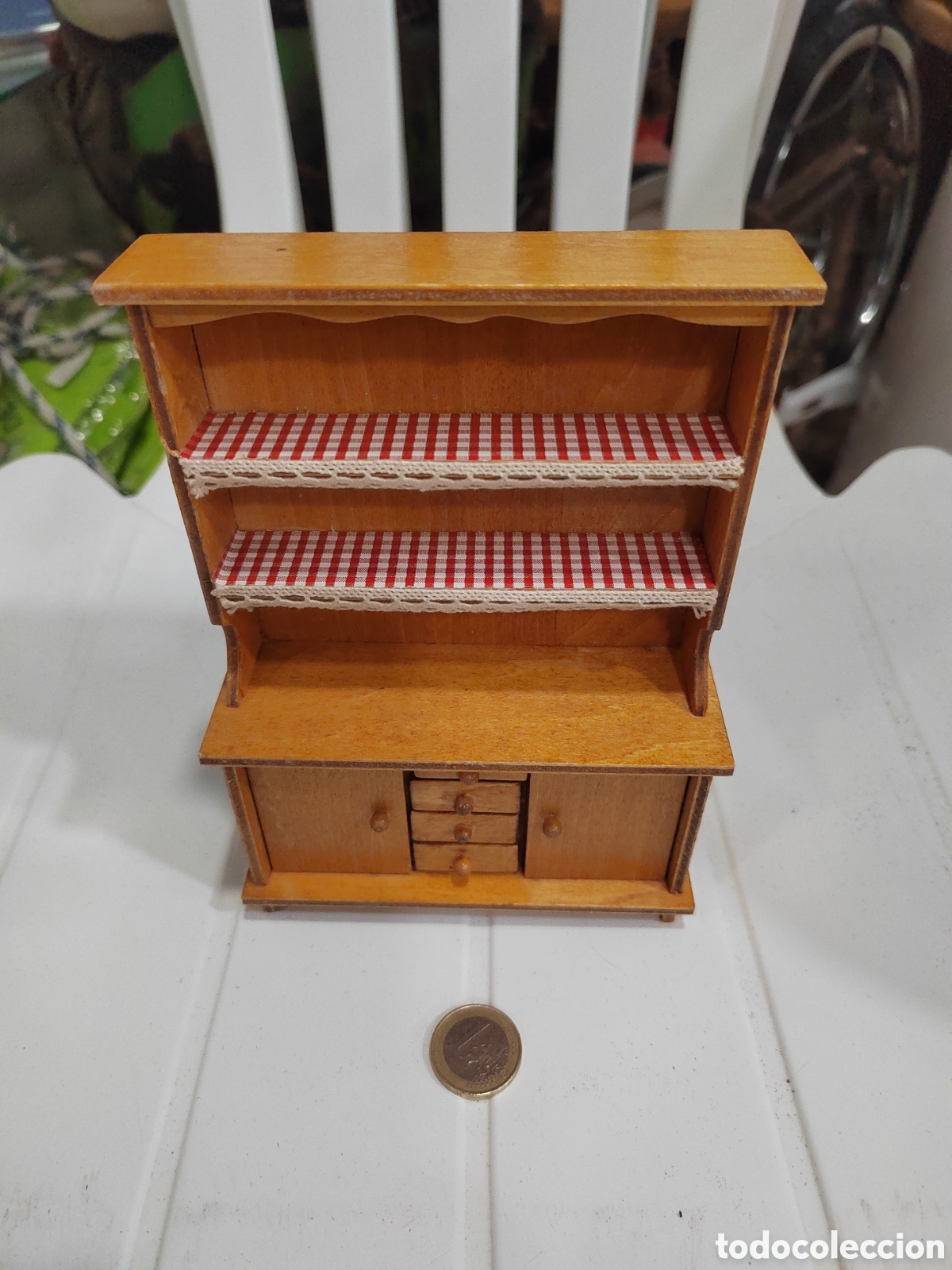 Casas de Mu&ntilde;ecas: Antiguo mueble de cocina mu&ntilde;ecas