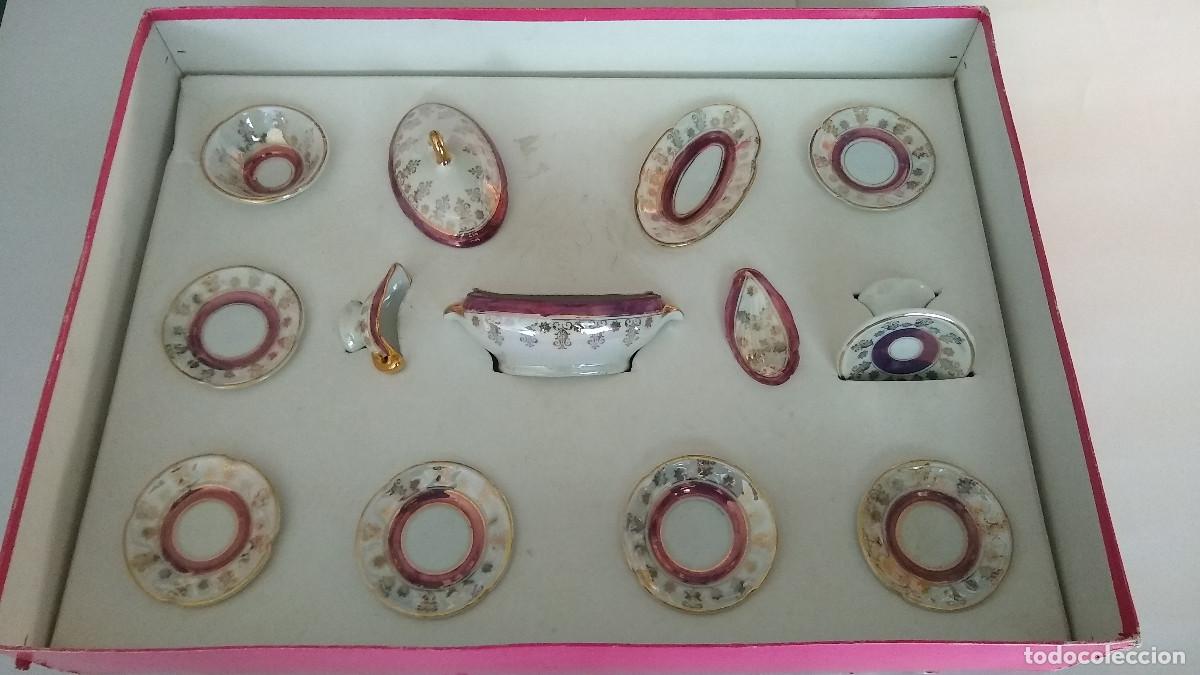 Casas de Mu&ntilde;ecas: Antigua vajilla casa mu&ntilde;ecas en porcelana vitrificada en caja S.XIX
