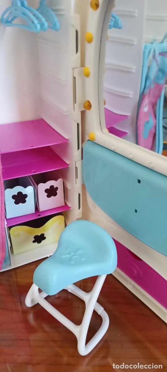 Casas de mu&ntilde;ecas: ARMARIO Nancy con perchas y asiento - Foto 5