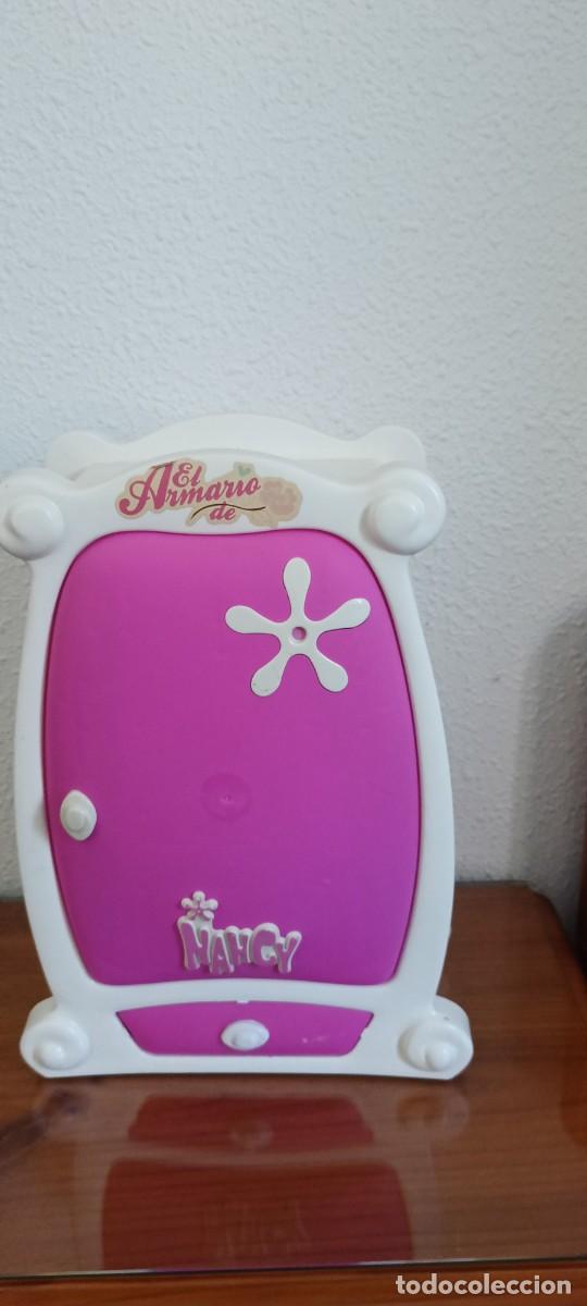 Casas de mu&ntilde;ecas: ARMARIO Nancy con perchas y asiento - Foto 10