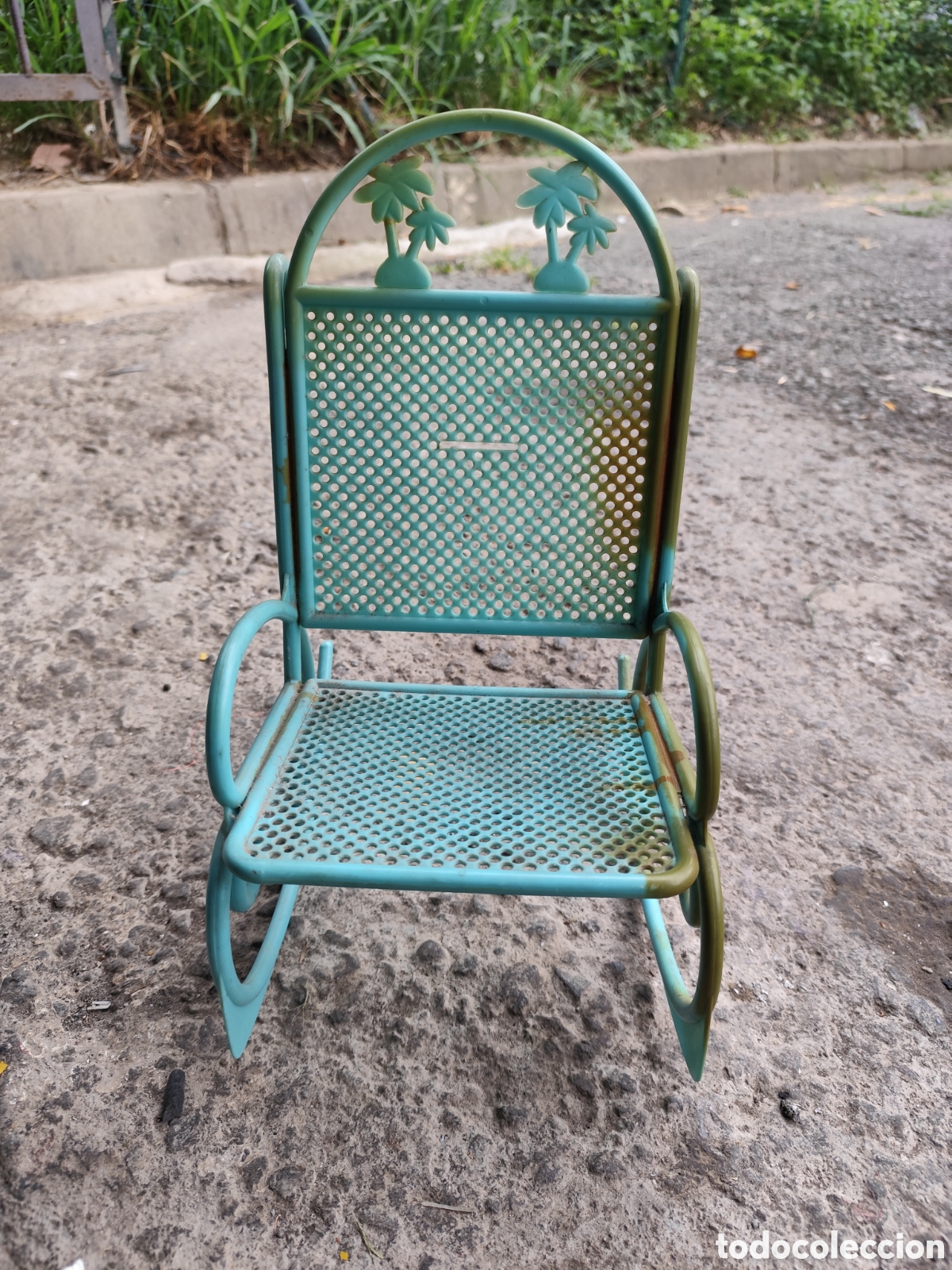 Casas de Mu&ntilde;ecas: Silla mecedora de mu&ntilde;ecas azul