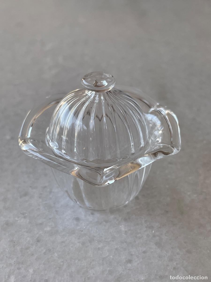 Casas de Mu&ntilde;ecas: Recipiente de cristal en miniatura