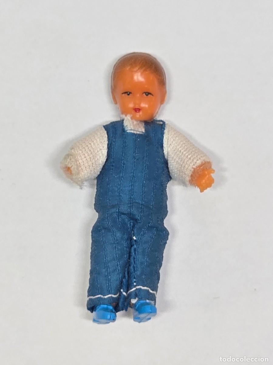 Casas de Mu&ntilde;ecas: Antiguo mu&ntilde;eco beb&eacute; casa de mu&ntilde;ecas posible Lundby