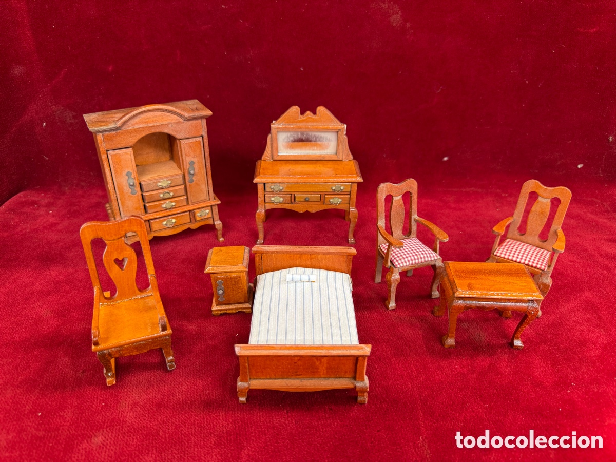 Casas de Mu&ntilde;ecas: Antiguo juego de mobiliario de casa de mu&ntilde;ecas!