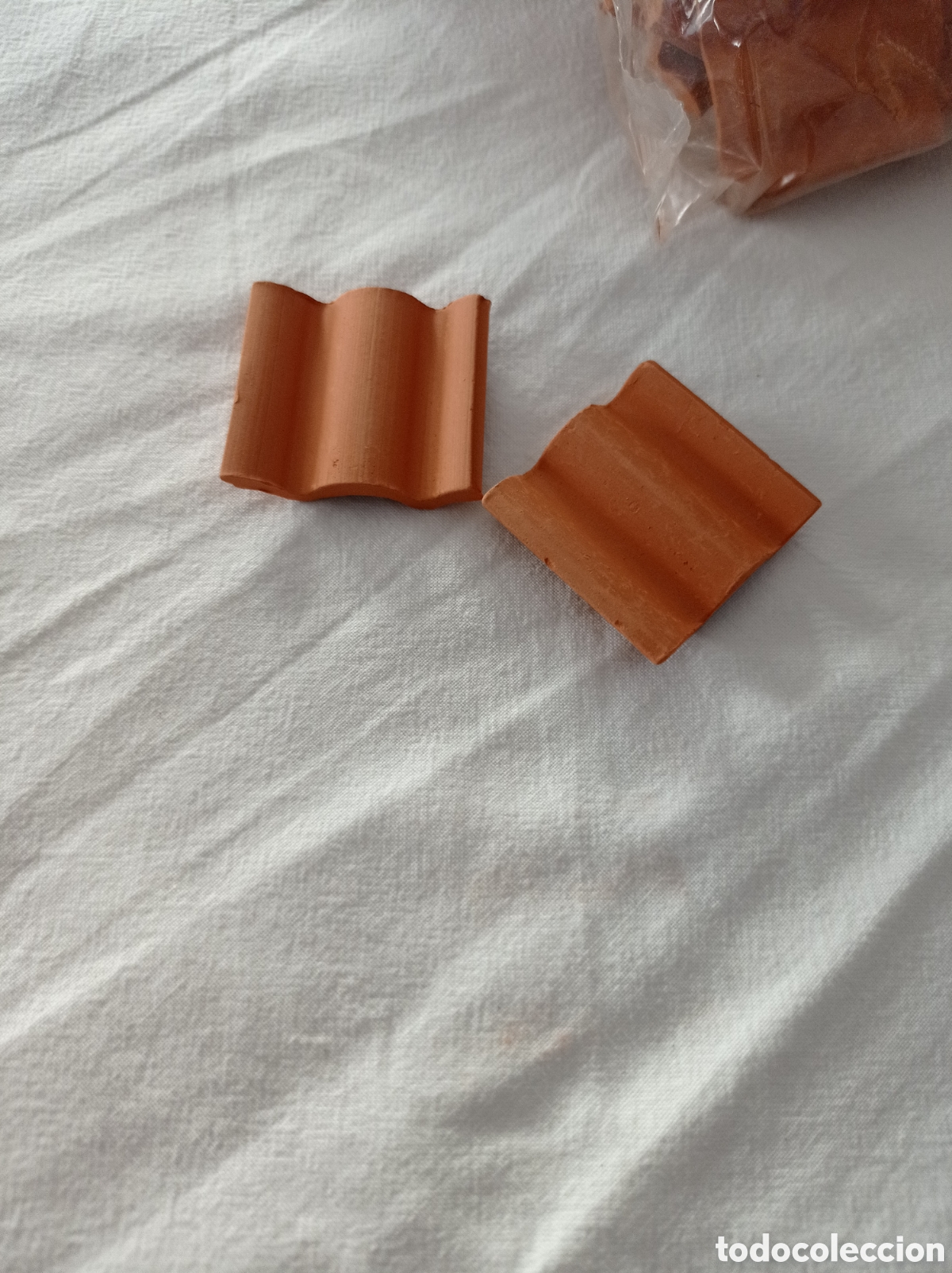 Casas de Mu&ntilde;ecas: Tejas barro cocido para casa de mu&ntilde;ecas