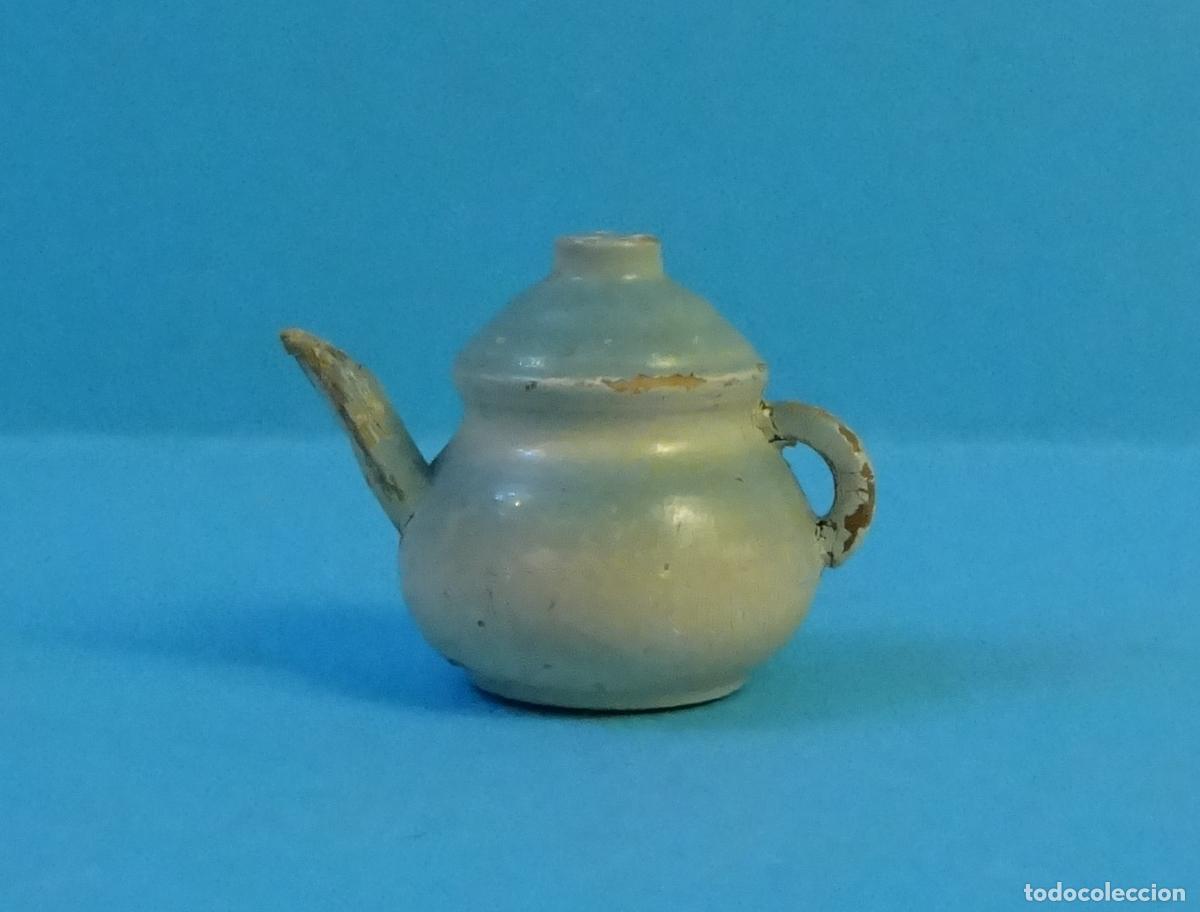 Casas de Mu&ntilde;ecas: MINIATURA. TETERA / CAFETERA. CASA DE MU&Ntilde;ECAS. ALTURA 2 CM