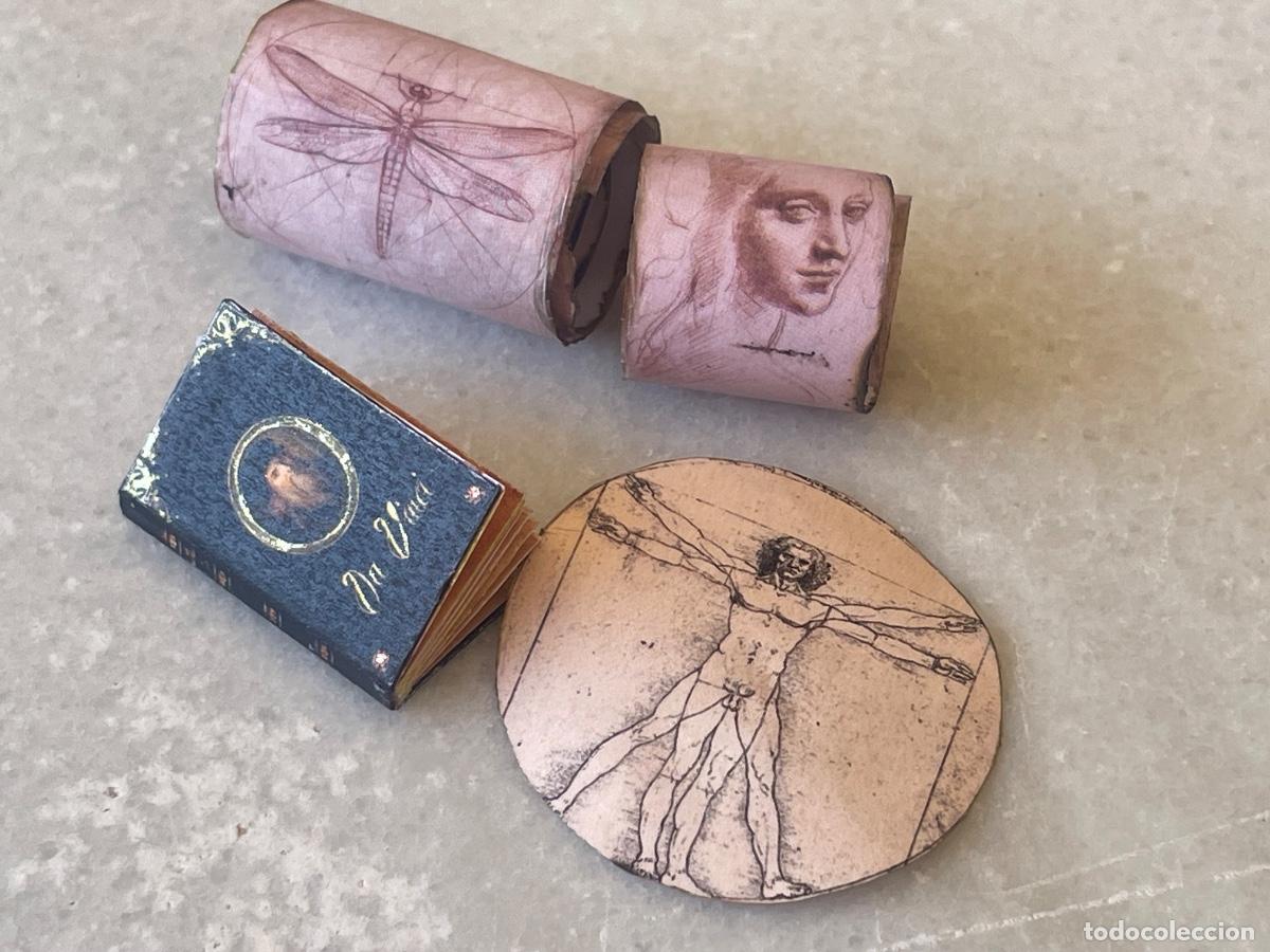 Casas de Mu&ntilde;ecas: Libro de Leonado Da Vinci con dibujos en miniatura para casa de mu&ntilde;ecas