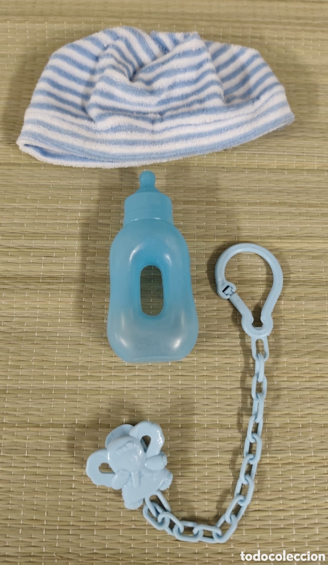 Casas de Mu&ntilde;ecas: Kit para mu&ntilde;eco Reborn. Biber&oacute;n, chupete y gorrito.
