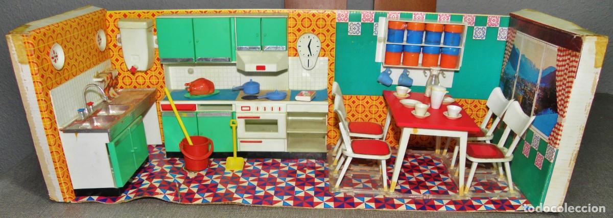 Casas de mu&ntilde;ecas: Cocina hogarin ref. 213 serie roja, a&ntilde;os 70