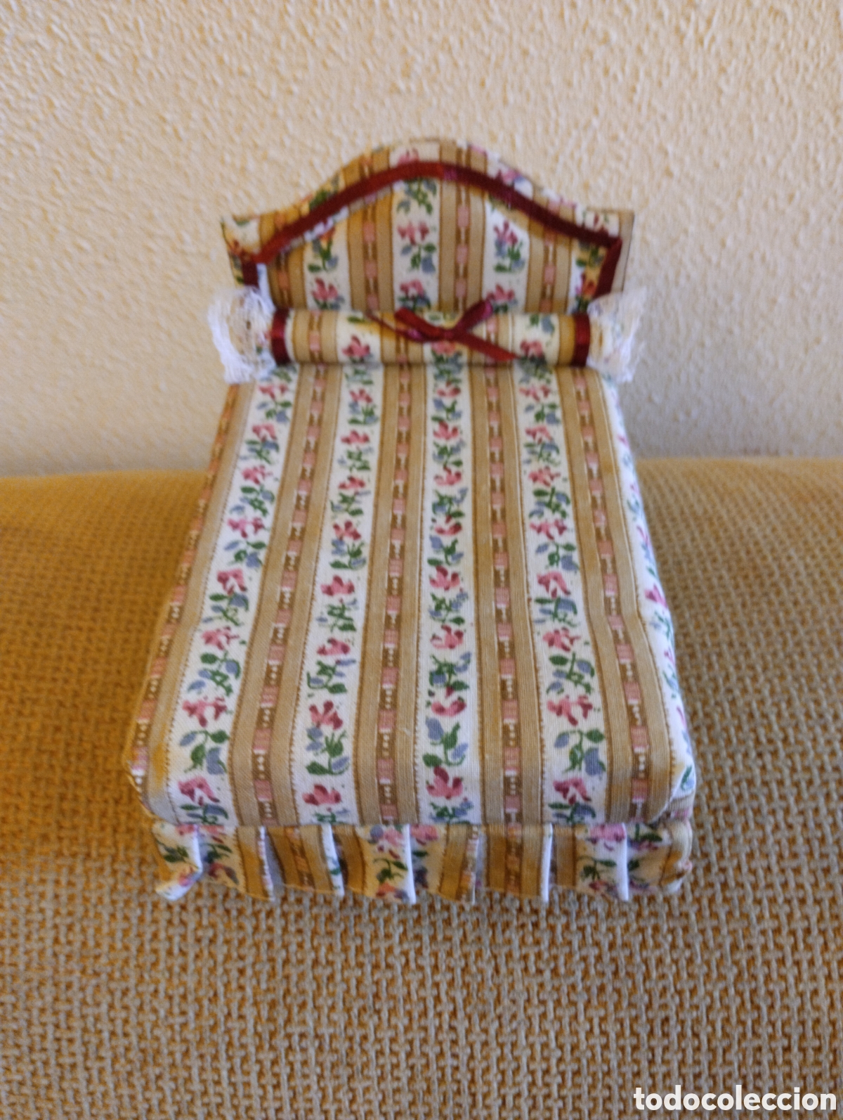 Casas de mu&ntilde;ecas: Cama para casa de mu&ntilde;ecas - Foto 2