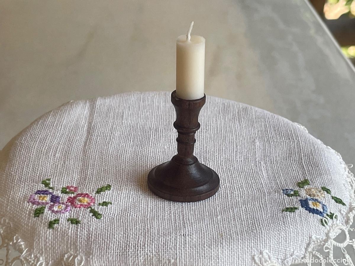 Casas de mu&ntilde;ecas: Candelabro de madera miniatura