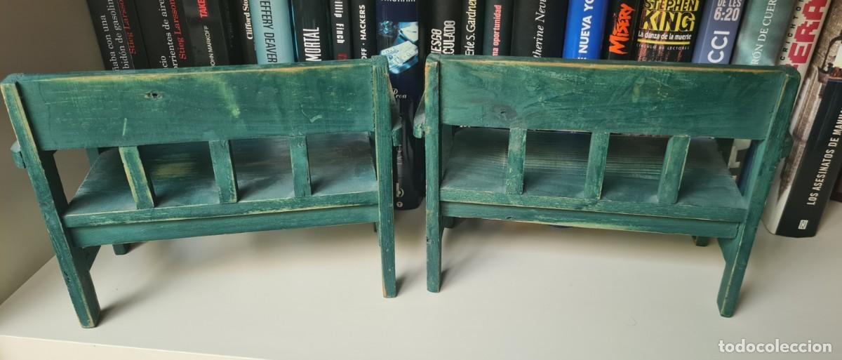 Casas de mu&ntilde;ecas: Lote de 2 bancos de madera antiguos para mu&ntilde;ecas - Foto 4