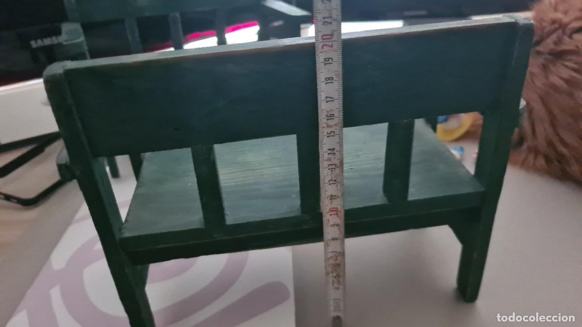 Casas de mu&ntilde;ecas: Lote de 2 bancos de madera antiguos para mu&ntilde;ecas - Foto 7