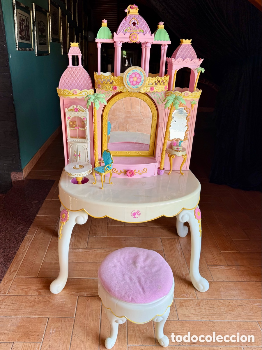 Casas de mu&ntilde;ecas: CASTILLO TOCADOR BARBIE