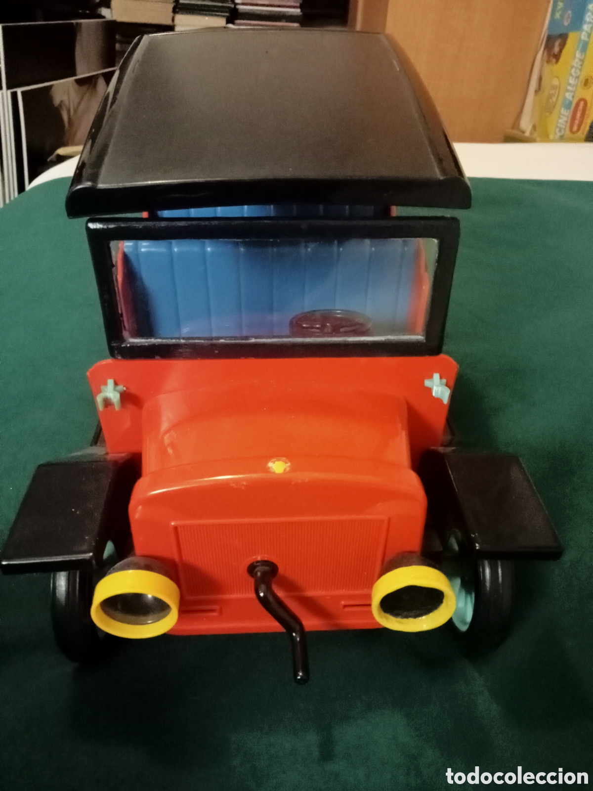 Casas de mu&ntilde;ecas: Coche de mu&ntilde;ecas barriguitas con desperfectos