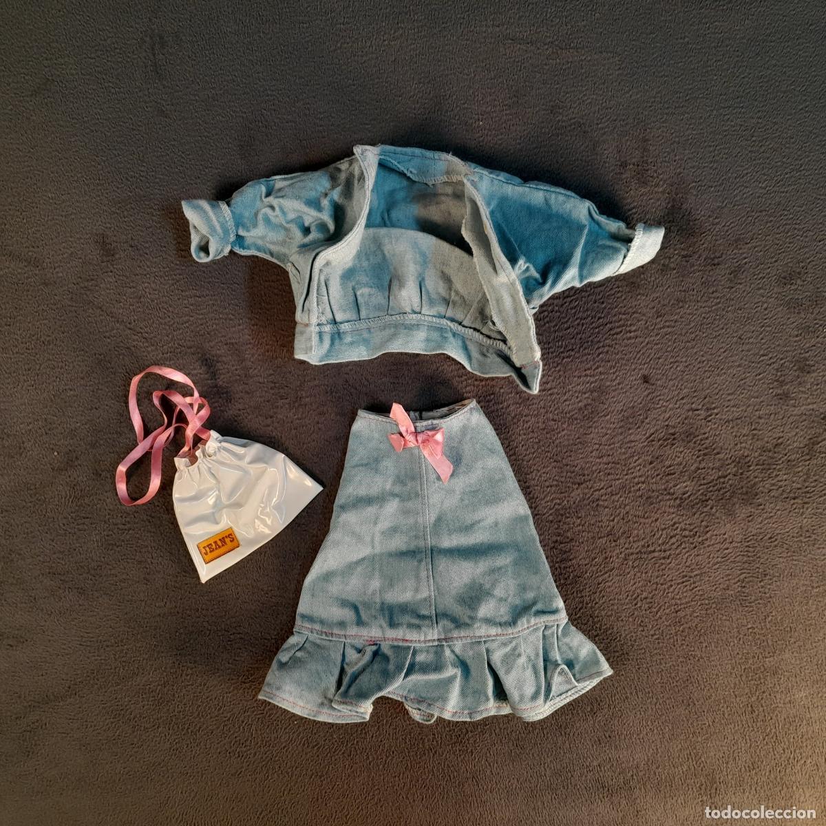 Case di Bambole: 101. CONJUNTO DE INDUMENTARIA MODELO &rdquo;JEAN'S&rdquo; PARA MU&Ntilde;ECA DE COLECCI&Oacute;N. SIGLO XX.