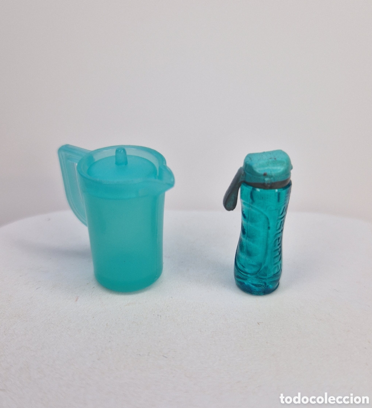 Casas de mu&ntilde;ecas: Miniatura 1/12 Jarra y botella de agua