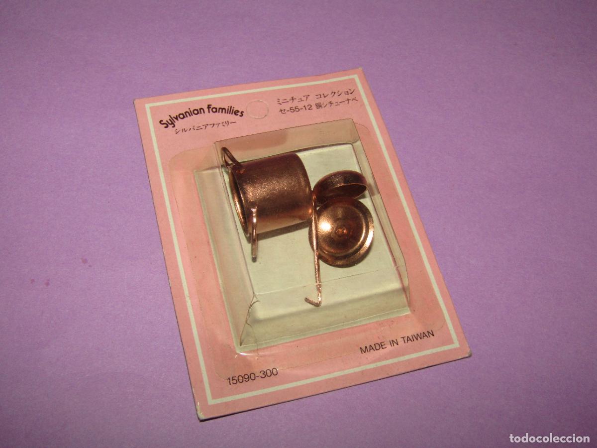Casas de mu&ntilde;ecas: Antiguo Bl&iacute;ster de Cacharritos de Cocina en Cobre Casitas de Mu&ntilde;ecas SYLVANIAN FAMILLIES A&ntilde;o 1980s.