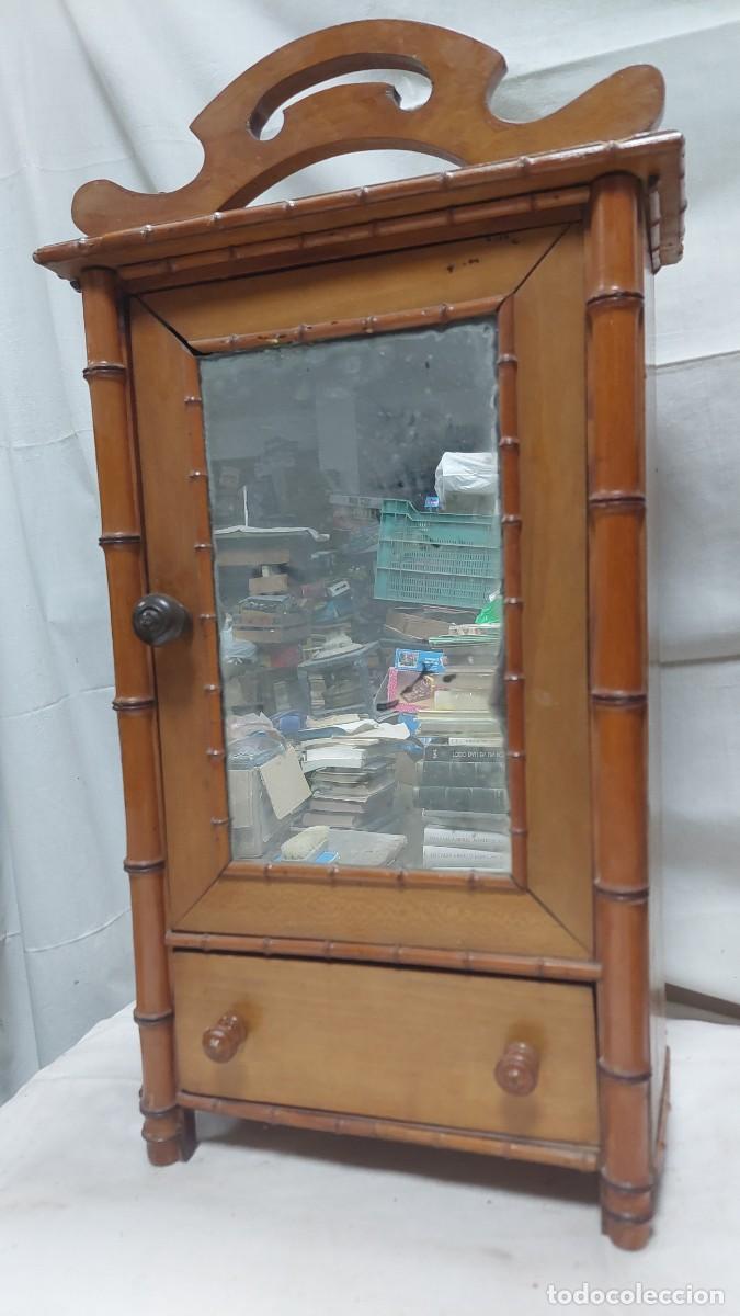 Casas de mu&ntilde;ecas: Magnifico antiguo armario ropa de mu&ntilde;ecas a&ntilde;os 20